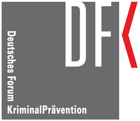 Logo des Deutschen Forum für Kriminalprävention auf grauem Grund mit den Buchstaben DFK