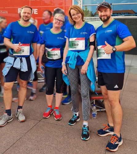 vier Kolleginnen und Kollegen der Geschäftsstelle bei der Rewe Team Challenge